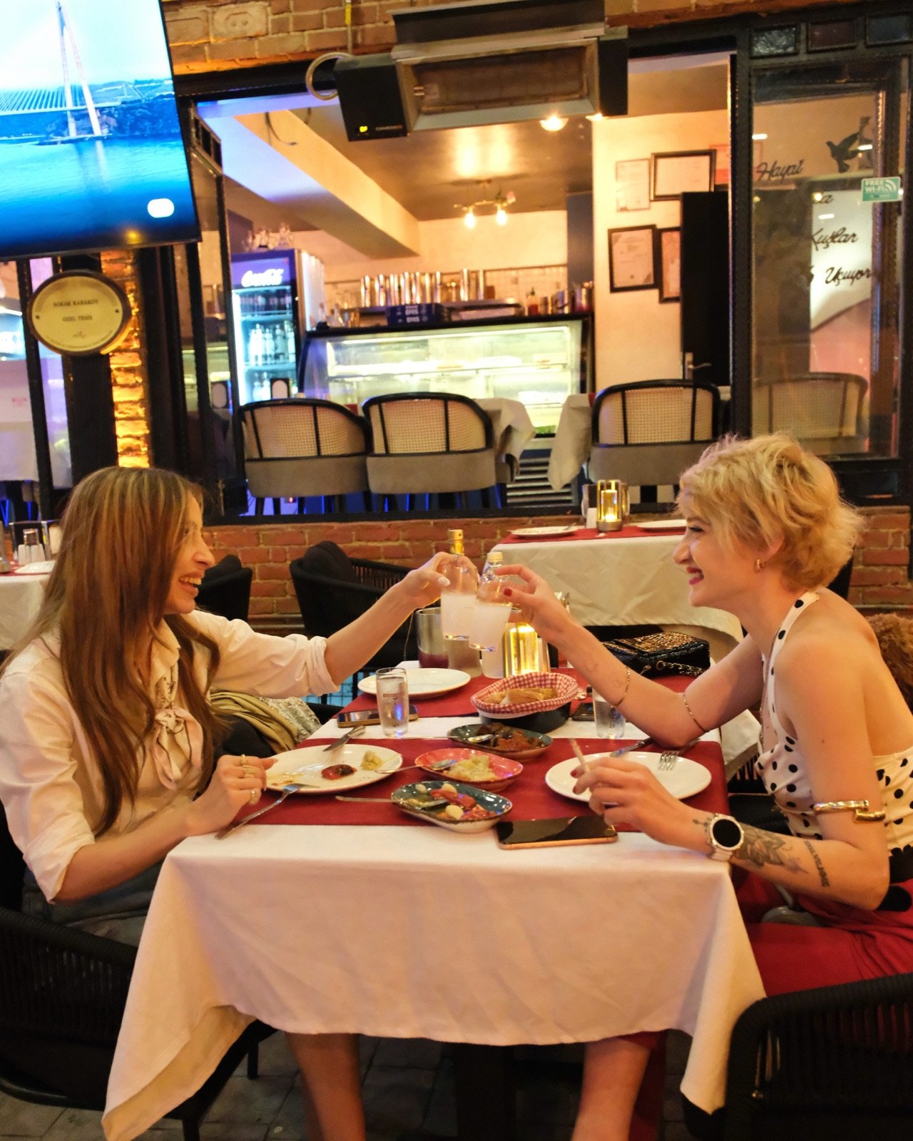 Sokak Karaköy alevli sunum